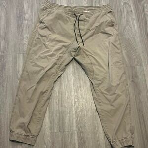 George brand, tan sweatpants/joggers with a relaxed fit. Men's size 40-42 (XL)